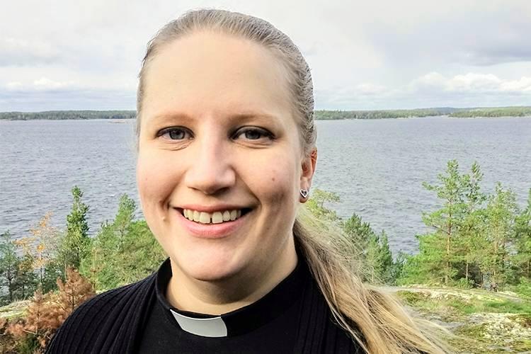 Seurakuntaneuvosto valitsi Kira Ertmanin Espoon ruotsinkielisen seurakunnan uudeksi kirkkoherraksi.