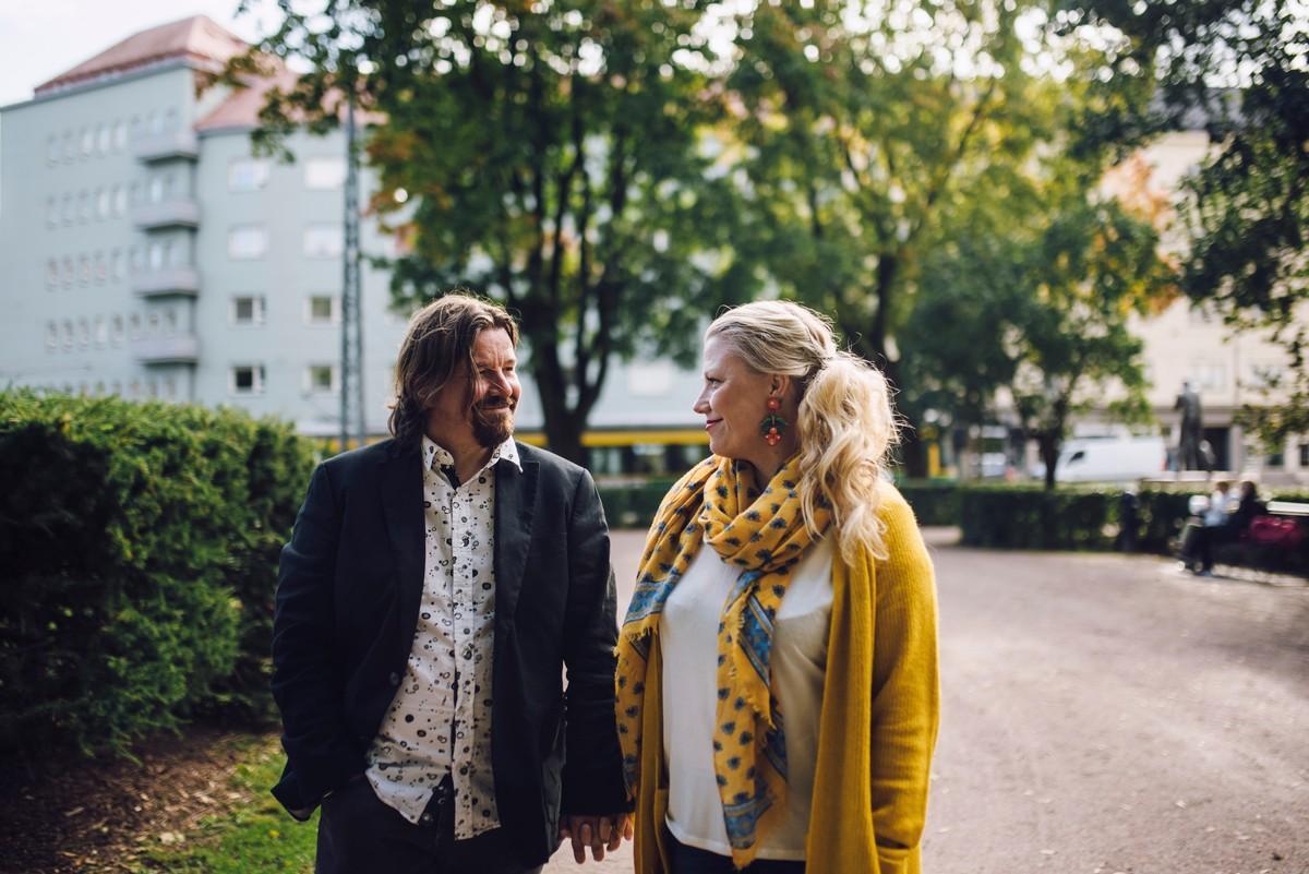 Kari Kanala ja Milla Mäkitalo ovat tehneet yhdessä stand up -esityksiä. Lokakuun lopussa ilmestyy yhteinen kirja.