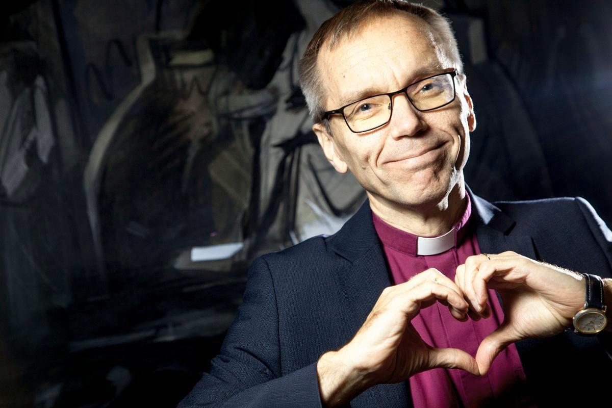 Kristillinen avioliittoihanne sisältää piispa Björn Vikströmin mukaan uskollisuuden, vapaaehtoisuuden ja keskinäisen kunnioittamisen tapaisia asioita, joita voivat tavoitella kaikki ihmiset.