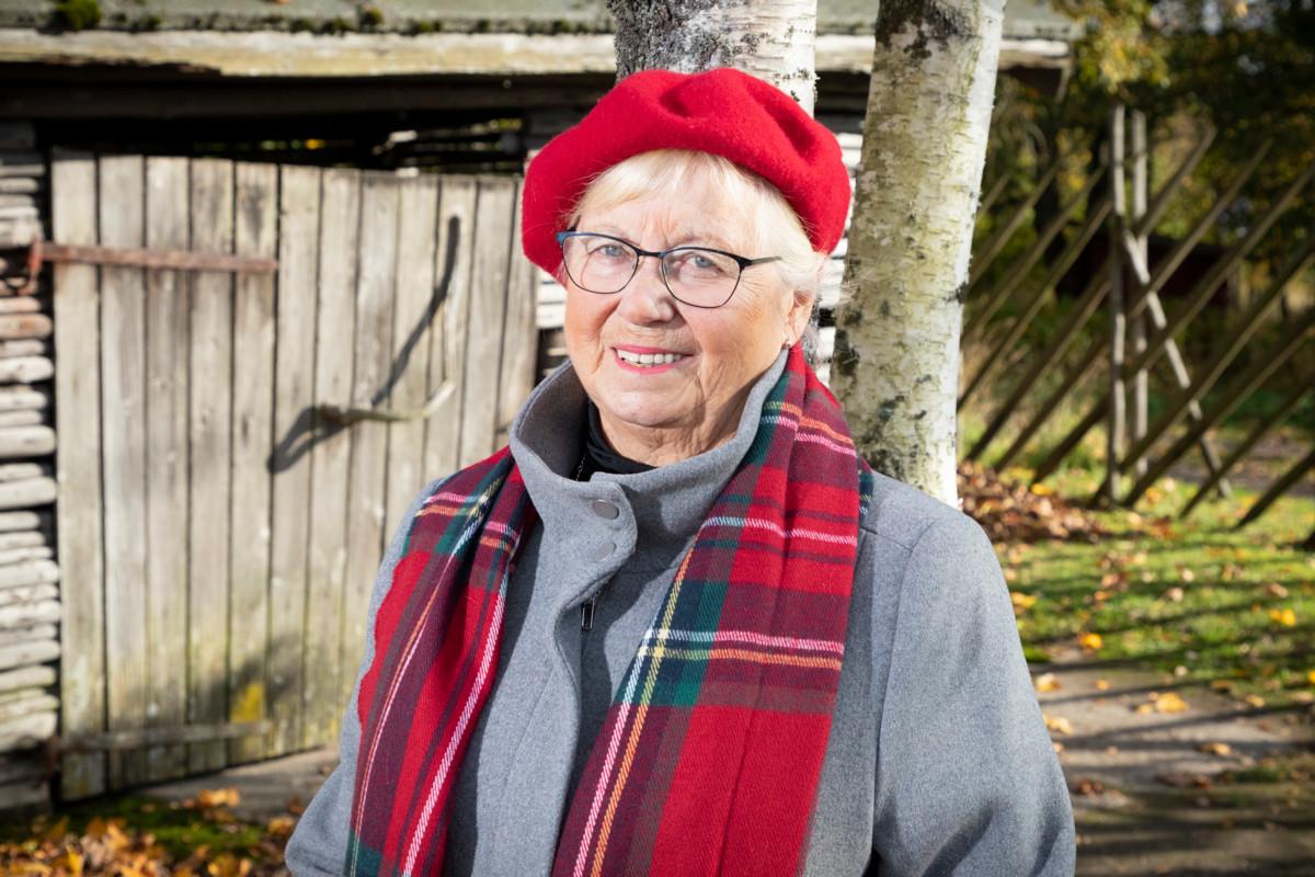 – Toivon, että saan ihmiset puhumaan kokemuksistaan Sodan varjot -luennollani, sanoo Marja Klefström, kirjailija ja eläkkeellä oleva perhetyöntekijä.