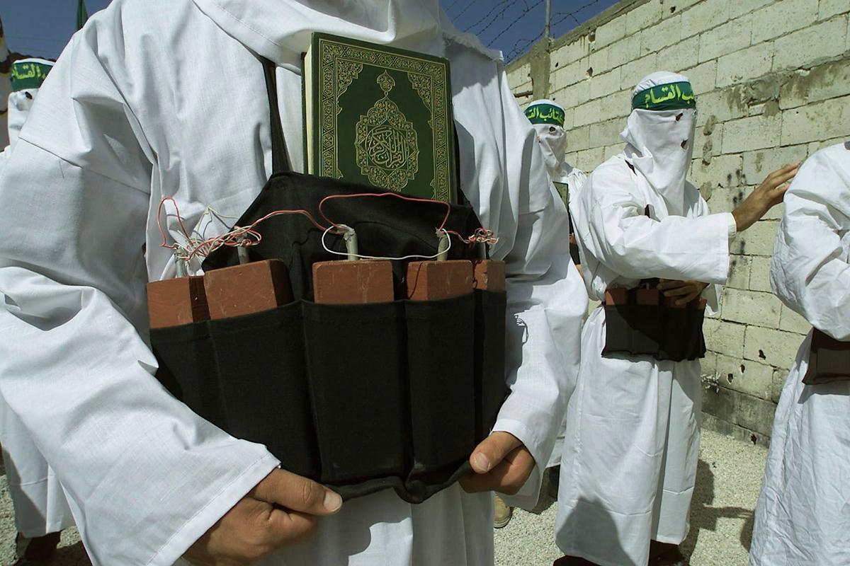 Palestiinalaisten kansannousun aikana 2000-luvun alussa useiden Muslimiveljeskuntaan yhdistettyjen avustusjärjestöjen on väitetty rahoittaneen terroristijärjestö Hamasia. Kuva: Jamal Saidi / Reuters / Lehtikuva