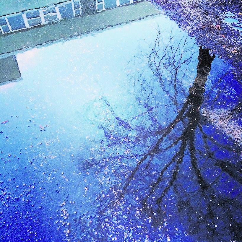 Kasteen ihme. Jeesuspuvussa pärjää kylmässäkin. Kuva: Katri Saarela/Instagram: Kutriart