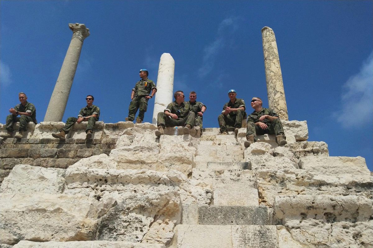 Sotilaspappi Riikosen mukaan kriisinhallintatehtävissä pappi ei muistuta vain kuolemasta, vaan vielä enemmän siitä, että nyt eletään, koitetaan elää kunnolla ja pidetään toisista huolta.