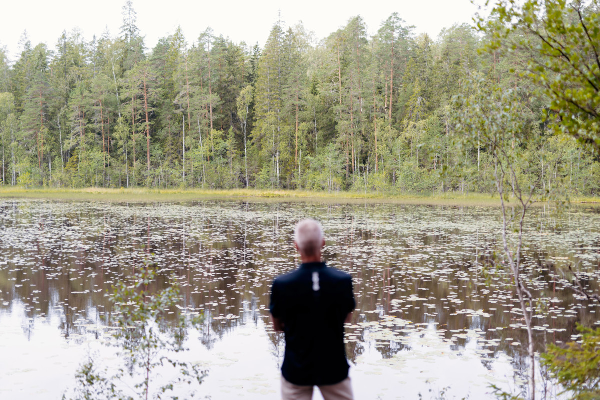 Vakavimpia lähitulevaisuuden turvallisuuskysymyksiä tulevat Limnéllin mukaan olemaan ilmastonmuutos ja luontokato. ”Kun on paljon sotaa ja muuta epävakautta, kansainvälinen huomio ympäristökysymyksille jää liian vähäiseksi”, Limnéll arvioi.