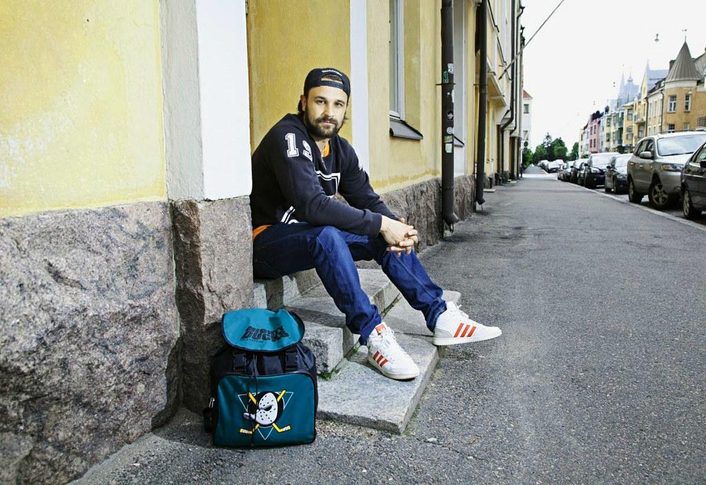 Veli ilmoitti Mikko Parikan Salattujen elämien koekuvauksiin kesällä 2009, kun miehen suunnitelmat olivat törmänneet vastoinkäymisiin. Kuva: Sirpa Päivinen