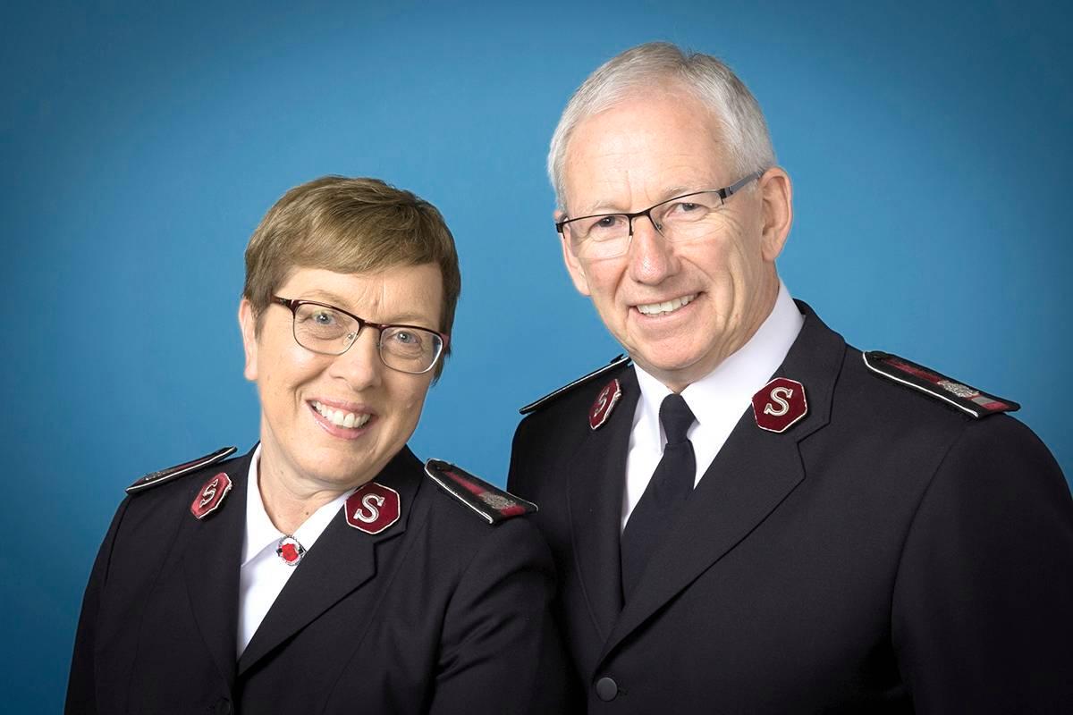 kiharat hiukset homo porno