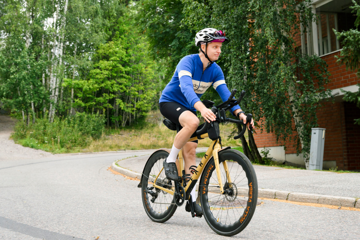Arto Vallivirta tykkää pyöräilystä, mutta hänen mielestään liikunta voi olla yhtä hyvin jotain muuta, joka tuntuu itsestä mielekkäältä.