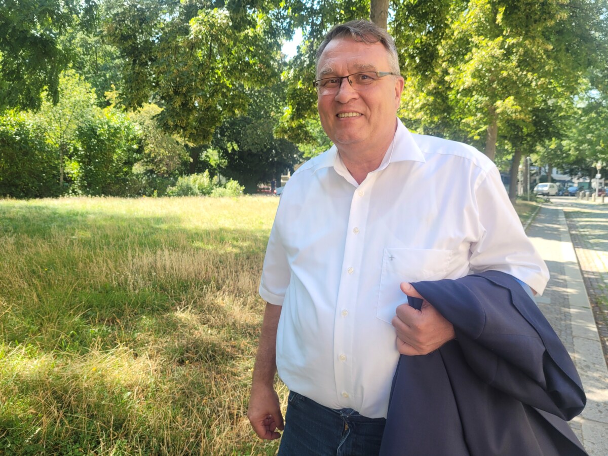 Albrecht Steinhäuser on Keski-Saksan evankelisen kirkon ylikirkkoneuvos. Hänen mukaansa AfD:n valtaannousu olisi katastrofi osavaltion evankeliselle ja katoliselle kirkolle. Kuva: Maarit Lukkarinen