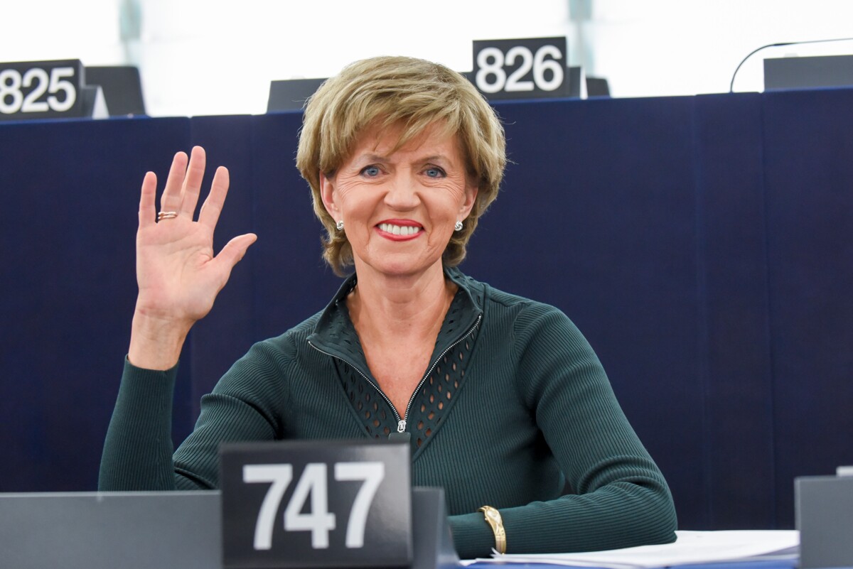Latvialainen europarlamentaarikko Inese Vaidere ei usko, että Asunto ensin -mallin soveltaminen onnistuisi sellaisenaan kaikissa EU-maissa. Kuva: Euroopan parlamentti.