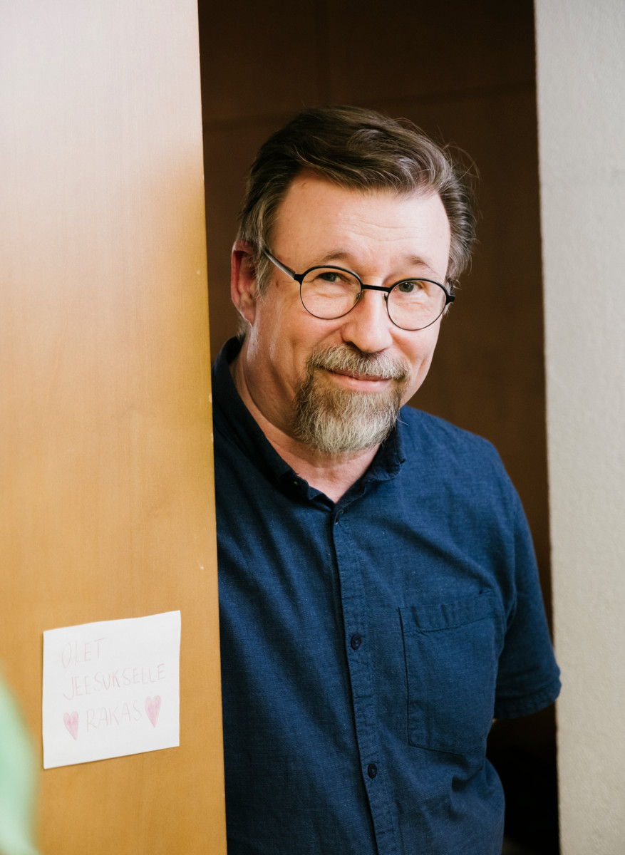 “Samaa sukupuolta olevien avioliitossa ei meidän mielestämme ole kyse sellaisesta avioliitosta, joka löytyy Raamatusta”, sanoo Suomen helluntaikirkon toiminnanjohtaja Esko Matikainen. Kuva: Antti Rintala