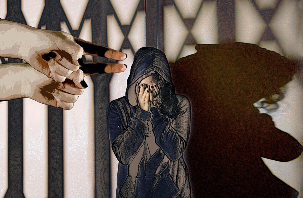 Irti ikuisesta syyllisyydestä. Yhden ihmisen ei kuulu vastata siitä, että kukaan lähipiirissä ei pety ja kaikki ovat aina tyytyväisiä. Jokainen on itse vastuussa tunteistaan ja reaktioistaan.