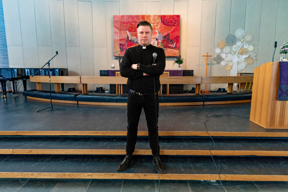 – Stand up -setissäni ei ole keksimällä keksittyjä juttuja, vaan puhun omista kokemuksistani ja havainnoistani, sanoo Ville Kormilainen.