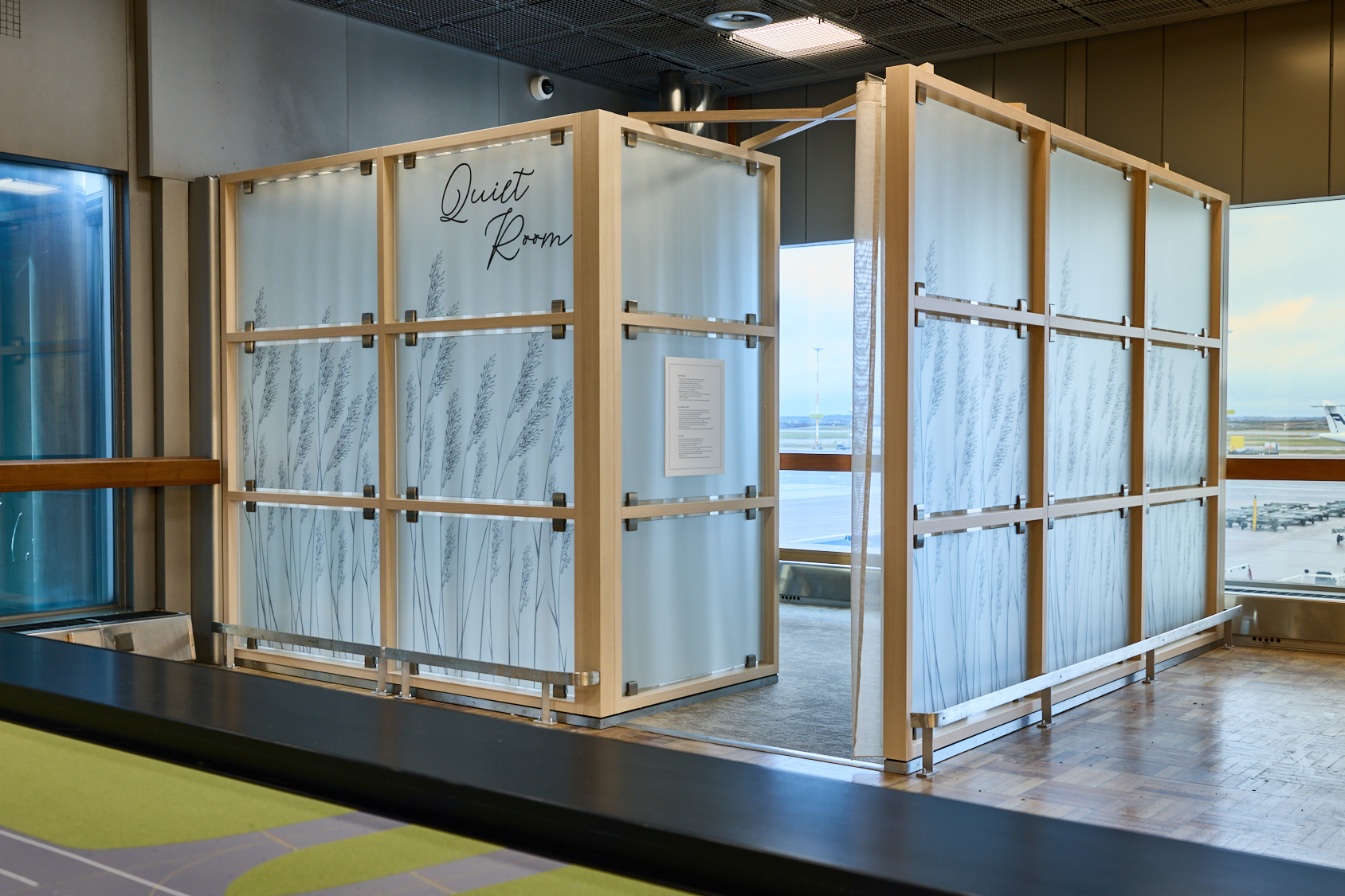 Uusi hiljainen tila sijaitsee lähellä porttia 32. Kuva: Pasi Salminen.