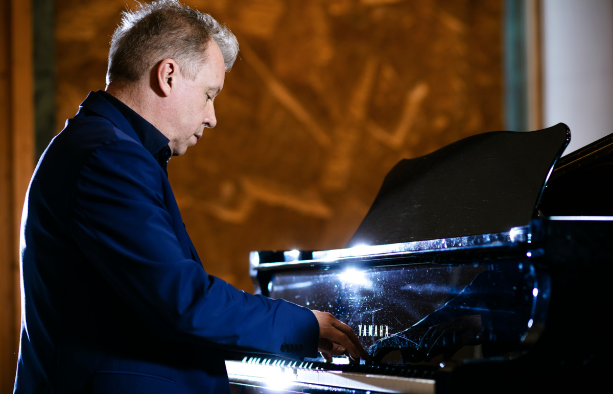 YUP-yhtyeessä aikoinaan pitkään soittanut Petri Tiainen on tehnyt tänä vuonna duokeikkaa entisen bändikaverinsa Jarkko Martikaisen kanssa.