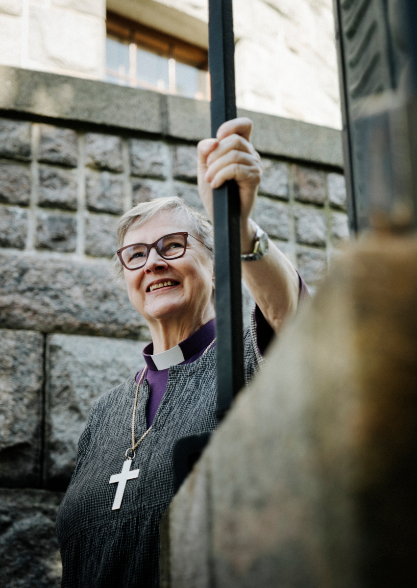 Tuulikki Koivunen Bylund on kokenut saaneensa elämältä kaiken, mutta on ollut koettelemuksiakin, kuten ärhäkkä syöpä. 