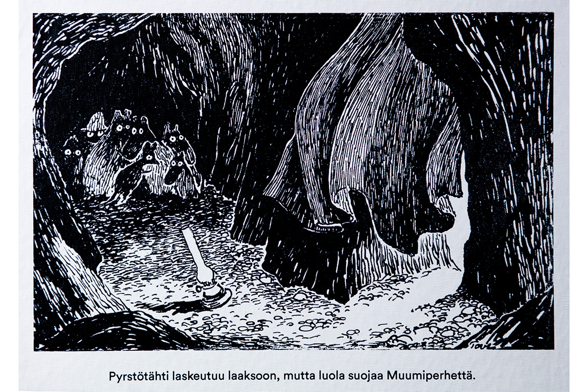 Niko Huttusen mielestä tässä on kuvapari: öljyvärimaalaus Hälytyksen alkaessa ja luolapiirros kirjasta Muumipeikko ja pyrstötähti.