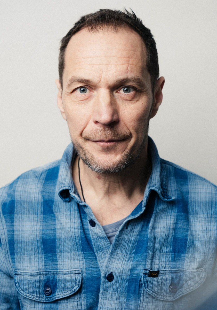 Aleksi Salmenperä halusi tehdä elokuvan ihmisestä, joka on täysin sivussa siltä polulta, jota yleisesti ihannoidaan.