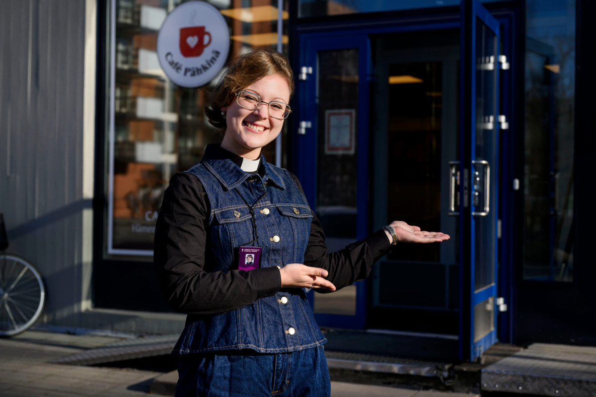 Tatiana Blaginina aloitti työt Vantaan seurakunnissa toukokuussa 2025 ensin venäjänkielisen työn koordinaattorina. Papiksi hänet vihittiin marraskuussa.