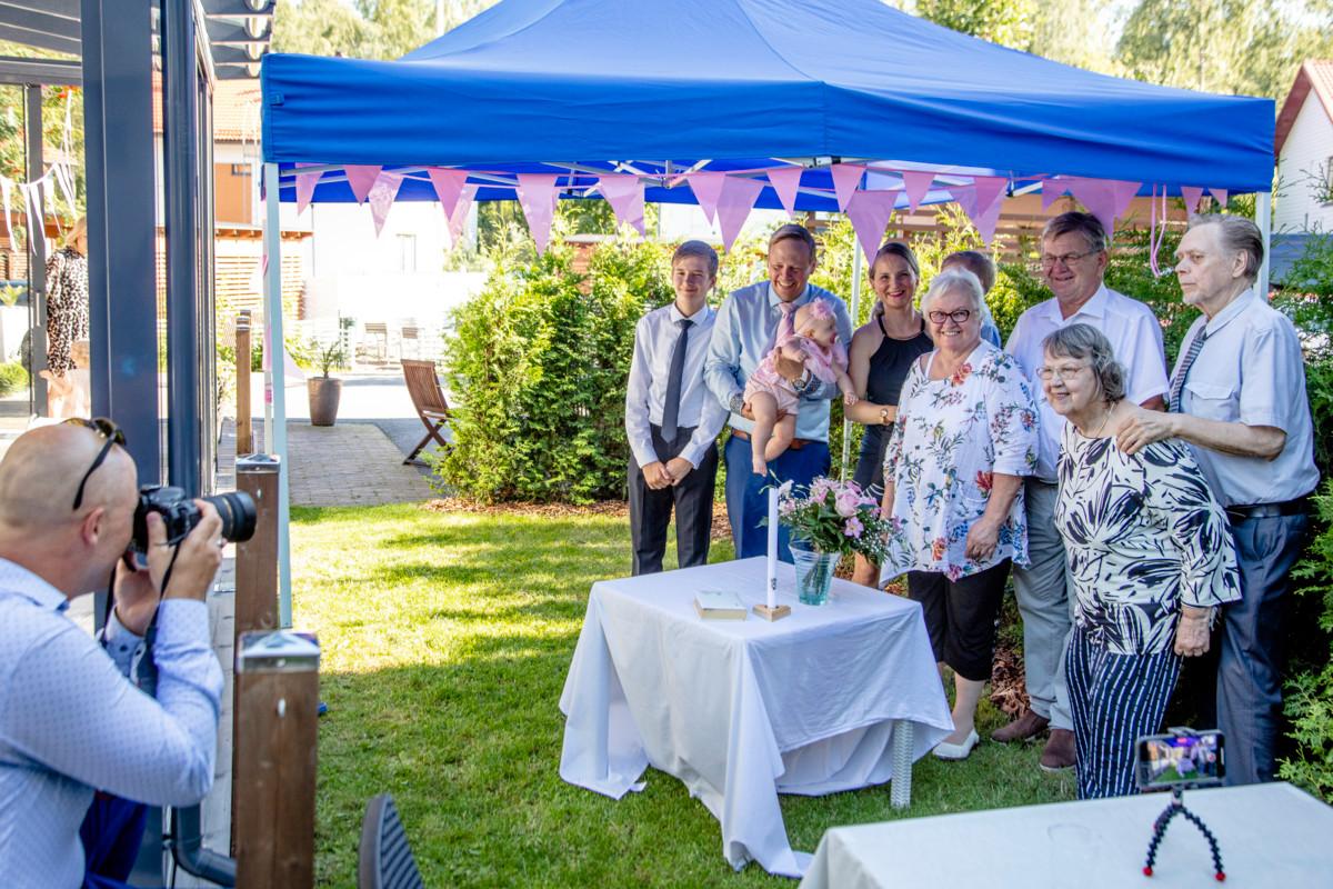 Kodin siunaus oli suvulle hieno mahdollisuus kokoontua yhteen.