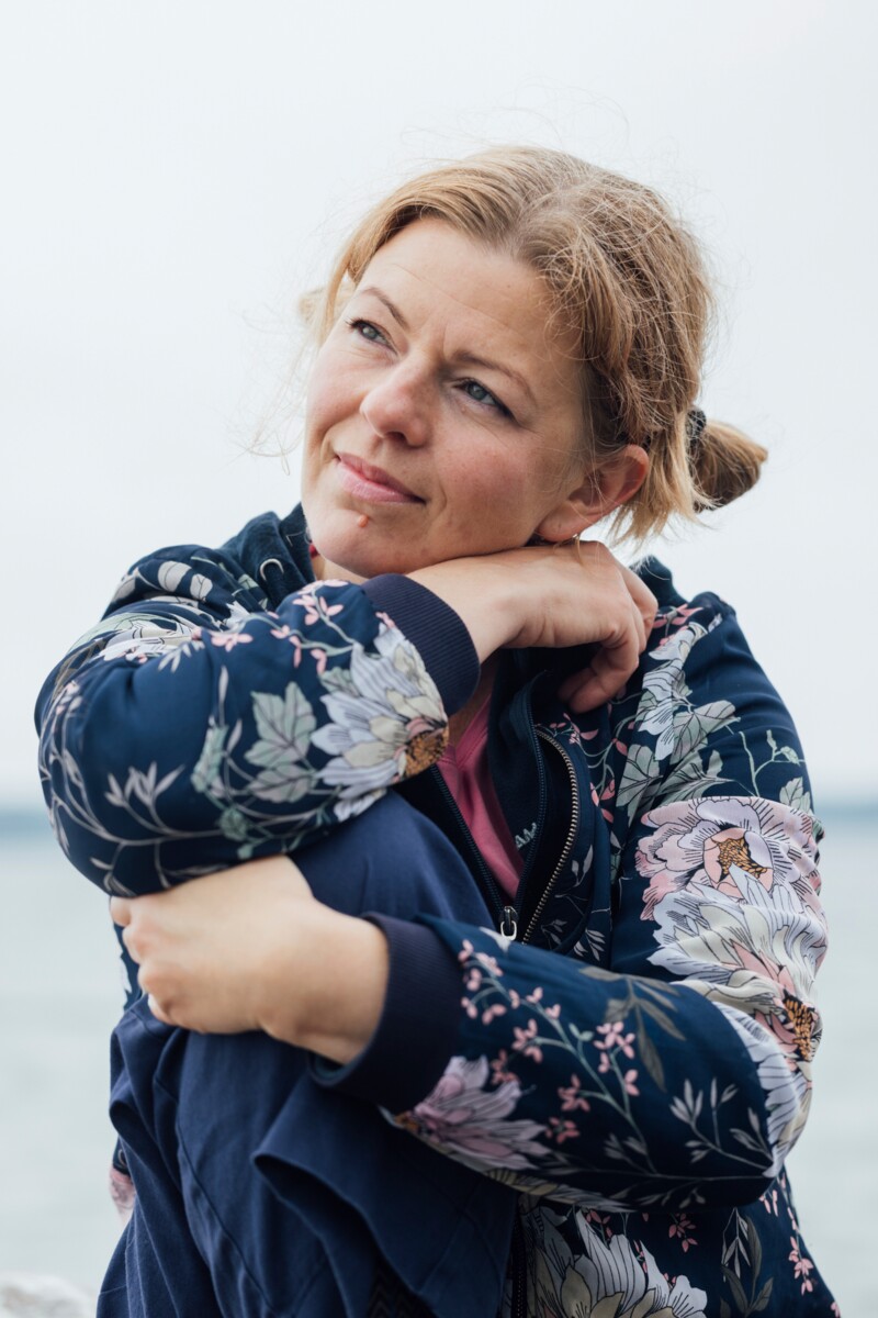Urheilu on samalla tavalla ”turhaa” kuin taide, mutta silti urheilu ei ole jatkuvan leikkausuhan alla kuten taide on, ajattelee Karin Pennanen. ”Sekä taide että urheilu ovat asioita, jotka tekevät meistä ihmisiä.”