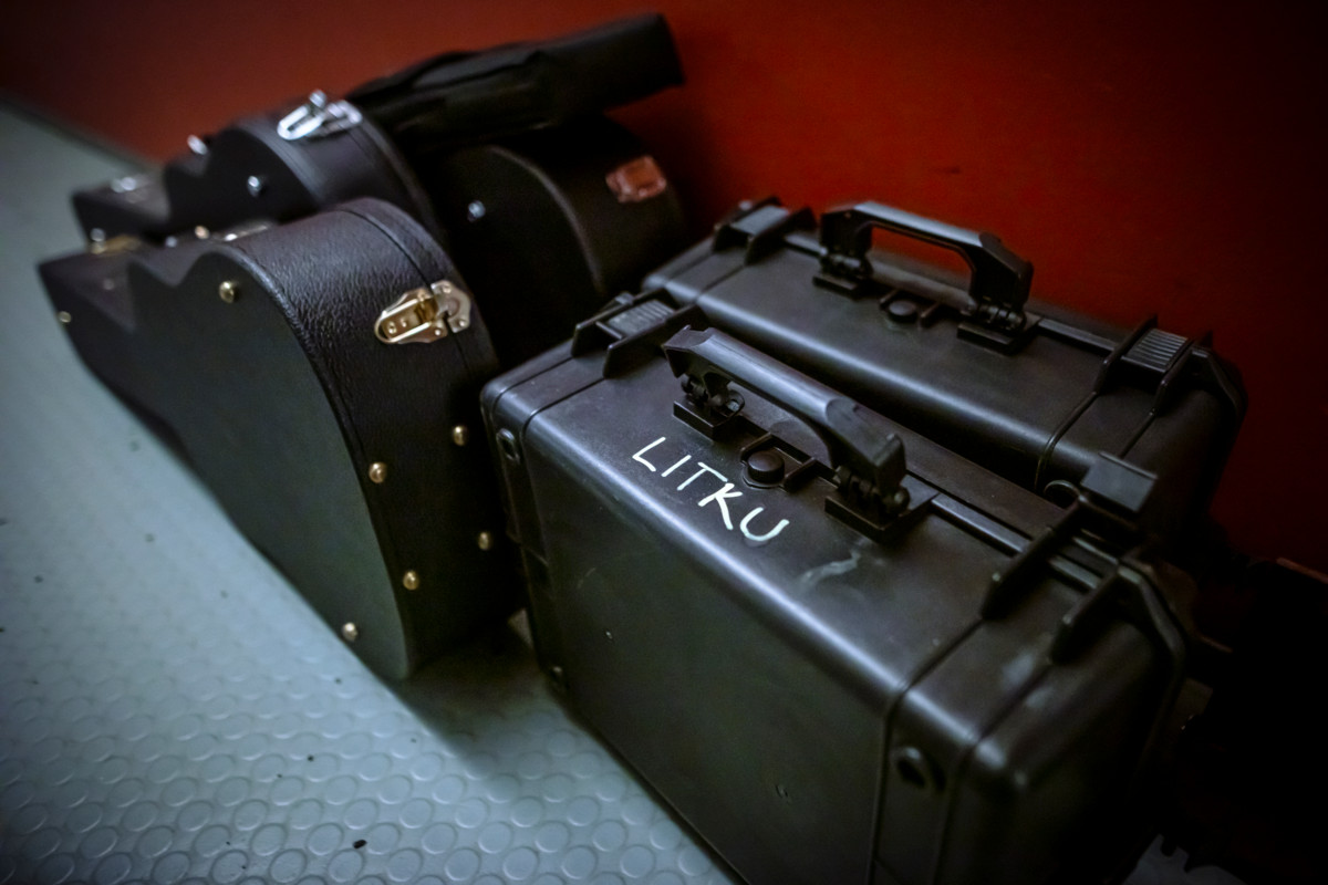 Keikkaillessa Sanna ”Litku” Klemetti pääsee eri paikkoihin ja tapaa paljon ihmisiä. 