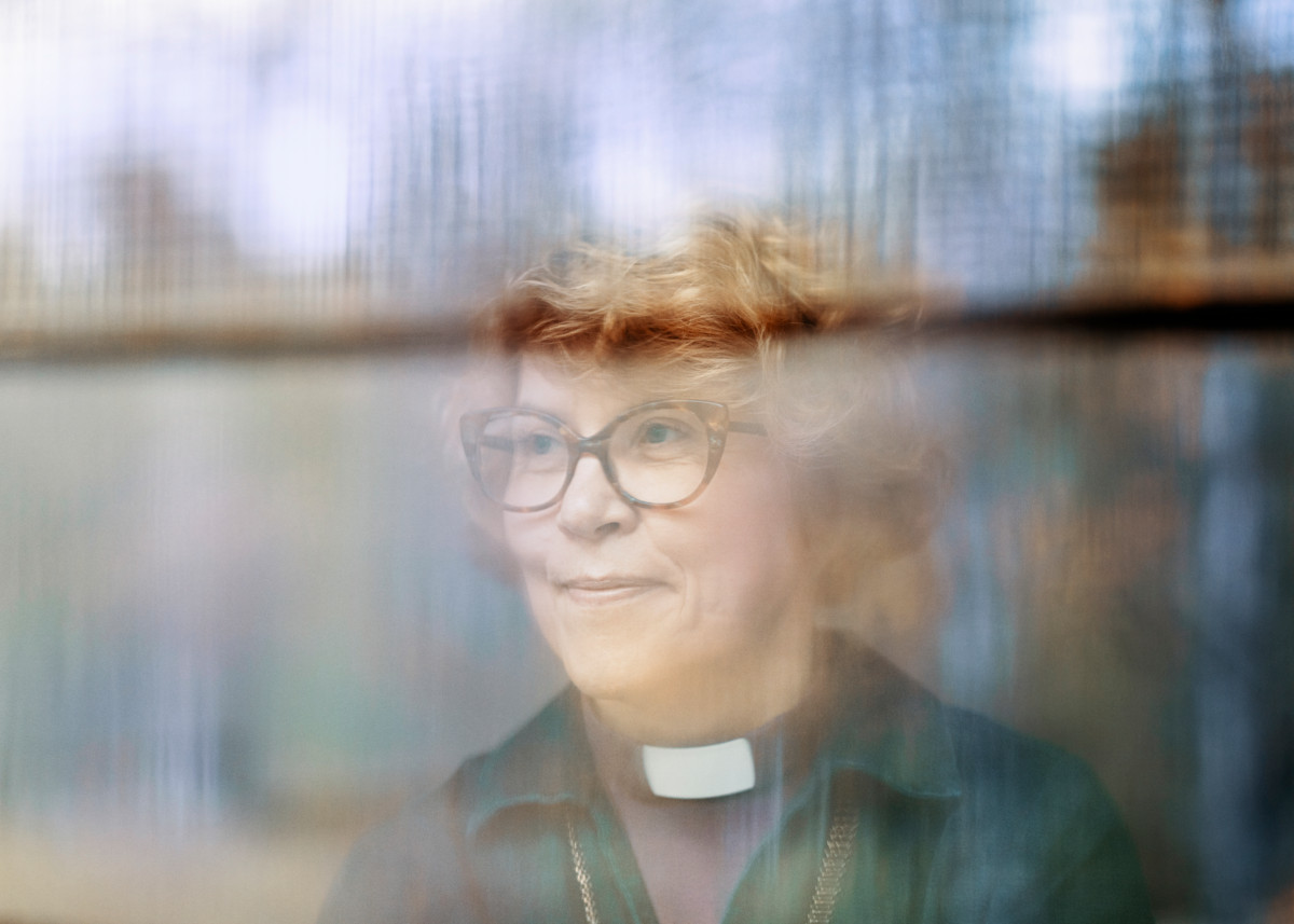 Kaisamari Hintikka toivoo, että piispainkirje rauhasta ja konflikteista herättää keskustelua. ”Ajatus ei ole se, että kun piispat sanovat yhdessä jotakin, se on näin.” Hintikka on ollut mukana toimittamassa piispojen puheenvuoroa.