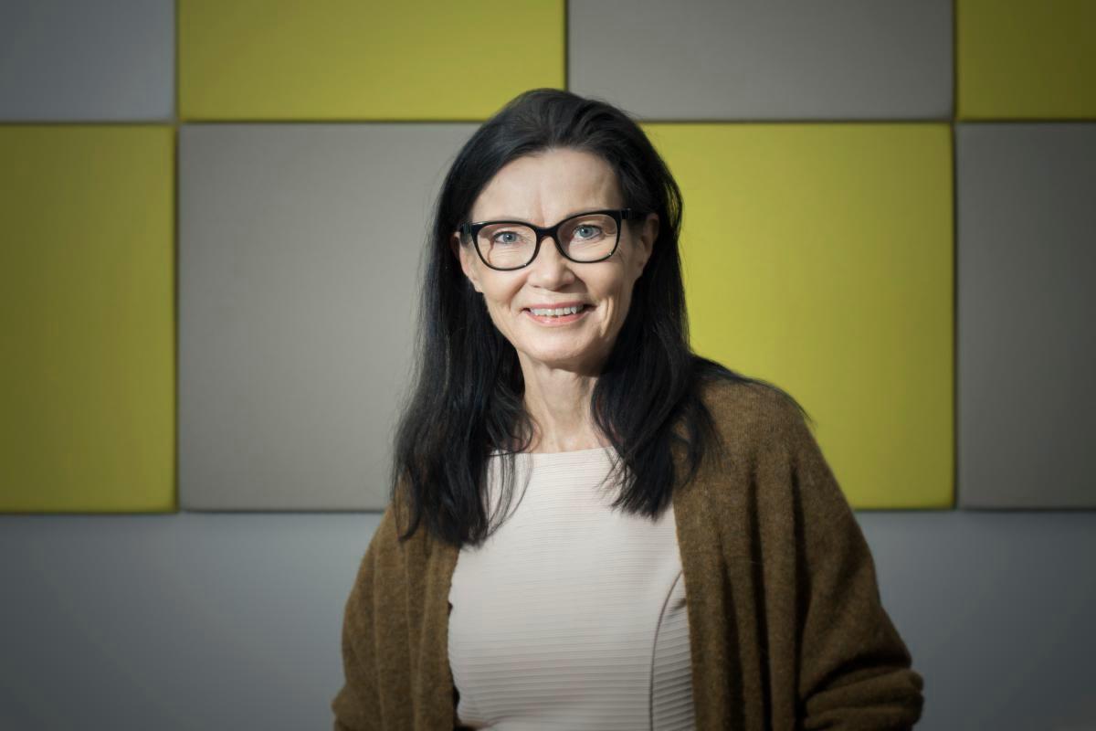 Leena Vihersaaren mielestä työkokeilu voi olla hyvä vaihtoehto nuorelle. Siinä pääsee ainakin tutustumaan alaan. Kuva: Saara Vuorjoki