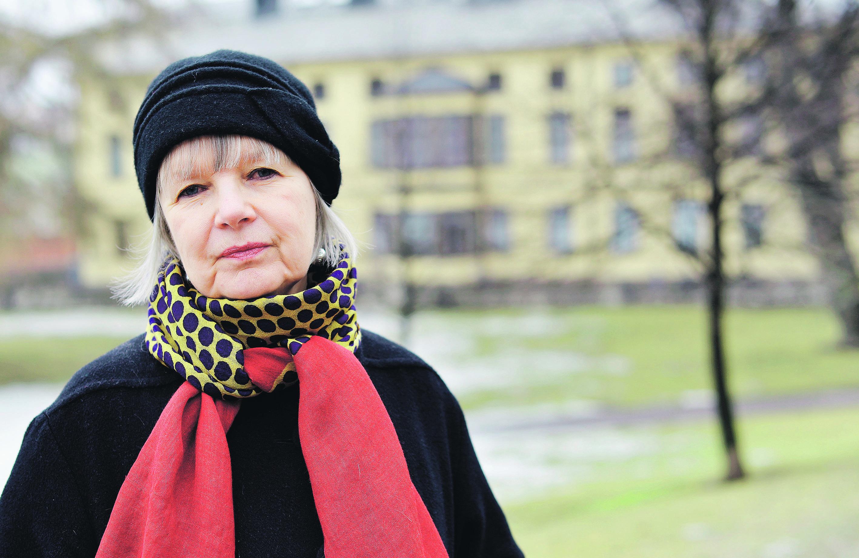 Toivoa vai ei? Titta Leikkari hoiti miestään loppuun saakka mutta miettii yhä, mikä osuus oli saattohoitoa. Aiheesta keskustellaan Tuomiokirkon kryptassa ensi keskiviikkona.