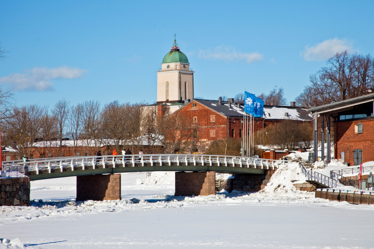 Suomenlinnan kirkko on osa UNESCO:n maailmanperintökohdetta. Nyt näyttää siltä, että kirkko säilyy seurakuntakäytössä.
