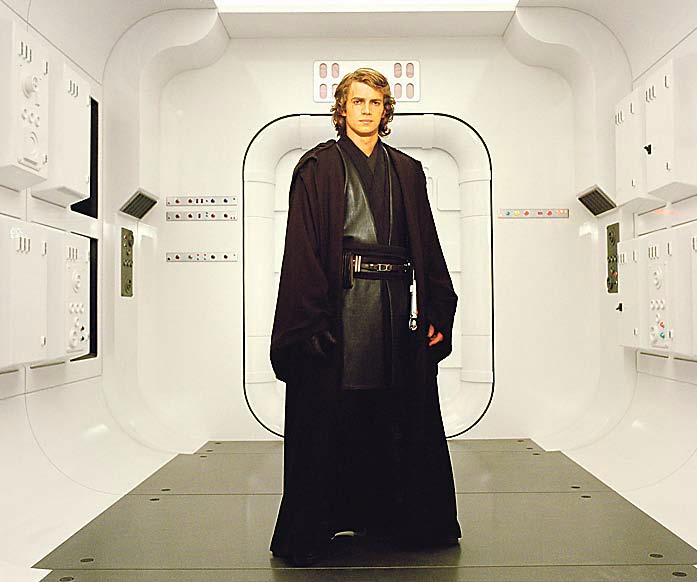 Anakin Skywalker taistelee monumentaalisen Star Wars -musiikin tahtiin.