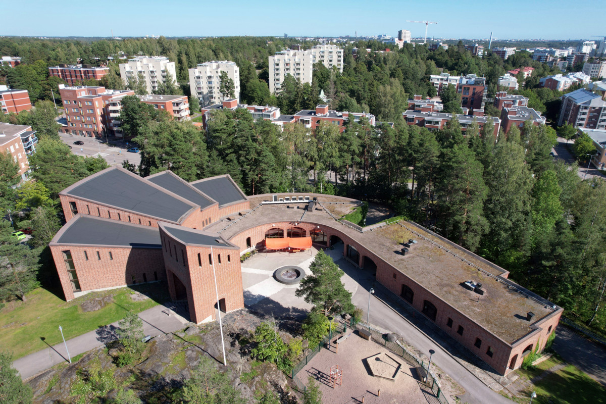 Leppävaaran kirkon pihapiiriin on suunniteltu sirottelualuetta ja metsäkirkkoa. Kuva: Petteri Järvinen