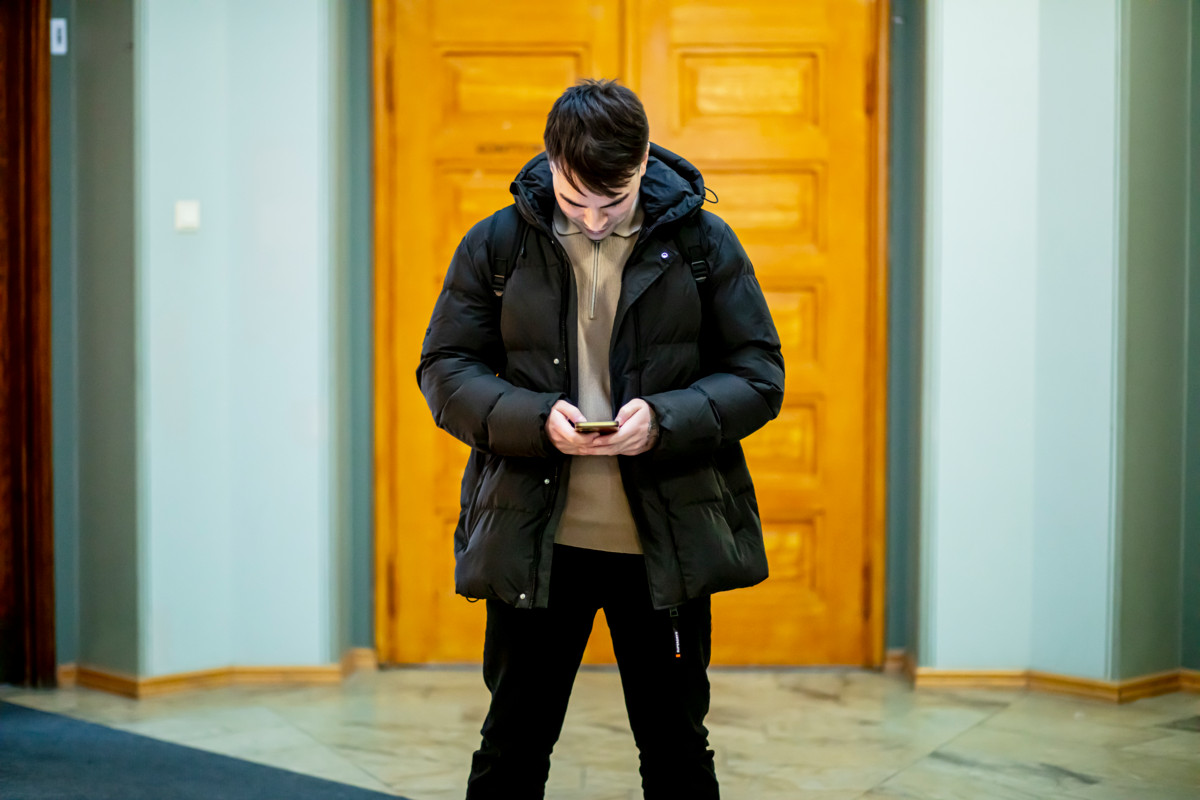 Kun Eliel käytti alfa-pvp:tä, hänen päivänsä kuluivat rahan hankkimiseen seuraavaa annosta varten. Ihmissuhteet ja kaikki muu olivat toissijaisia asioita.