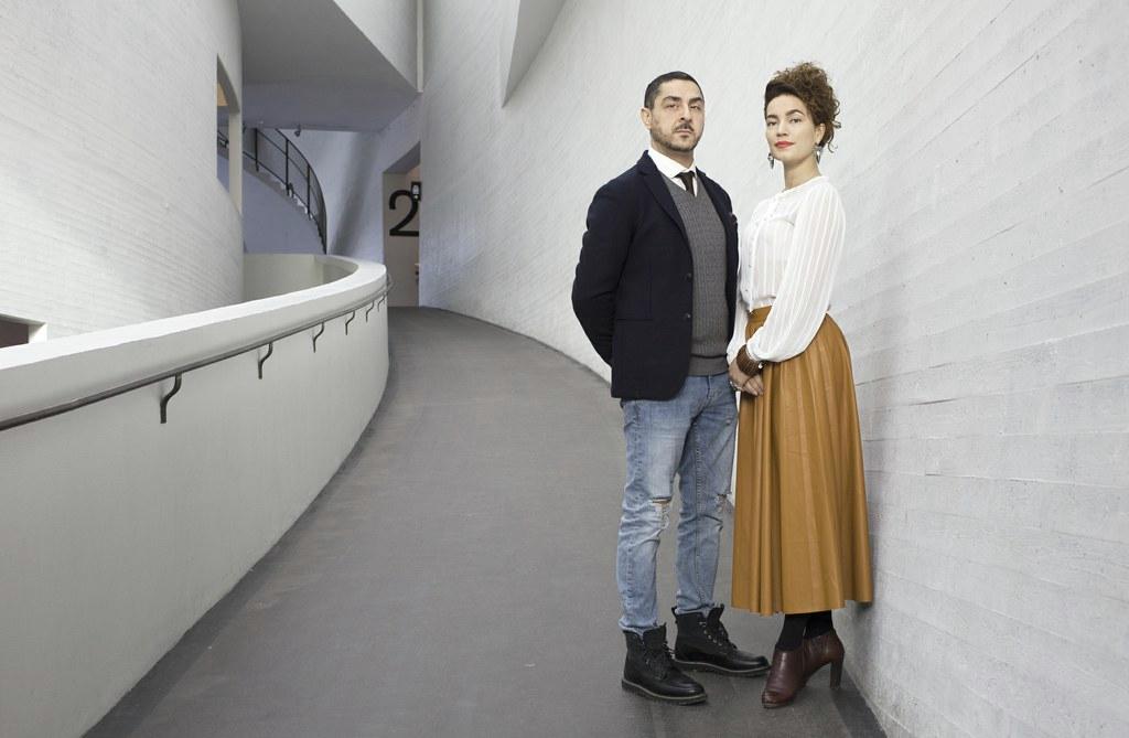 Arman Alizadin ja Meeri Koutaniemen teokset kertovat selviytymisestä. Kuva: Kansallisgalleria/ Petri Virtanen