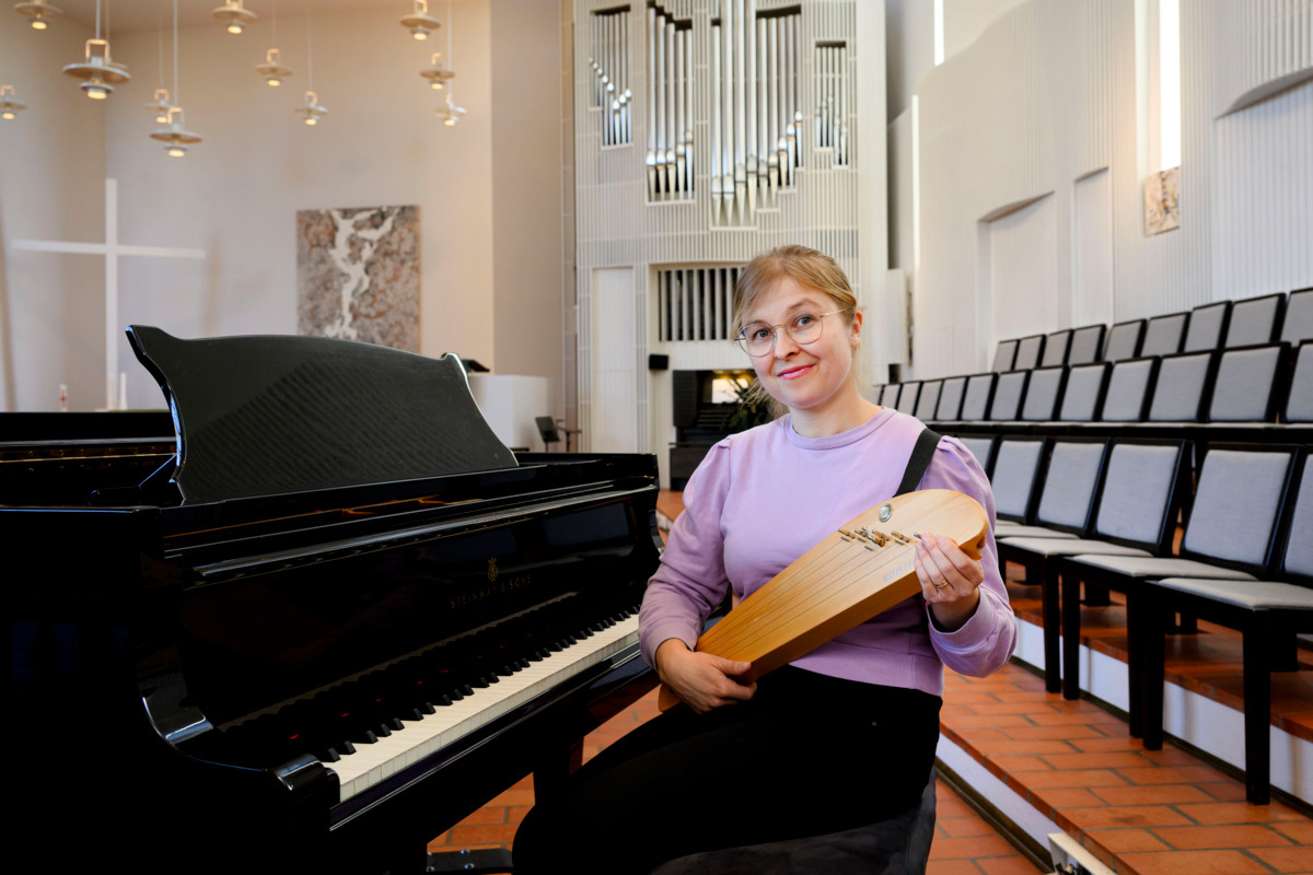 Masumusakonsertissa on luvassa urkujen, pianon, viulun ja kanteleen soittoa sekä yhteislaulua. Tilaisuudessa kuullaan muun muassa kanttori Sari Pyykösen säveltämä Vauva kuulee -laulu.