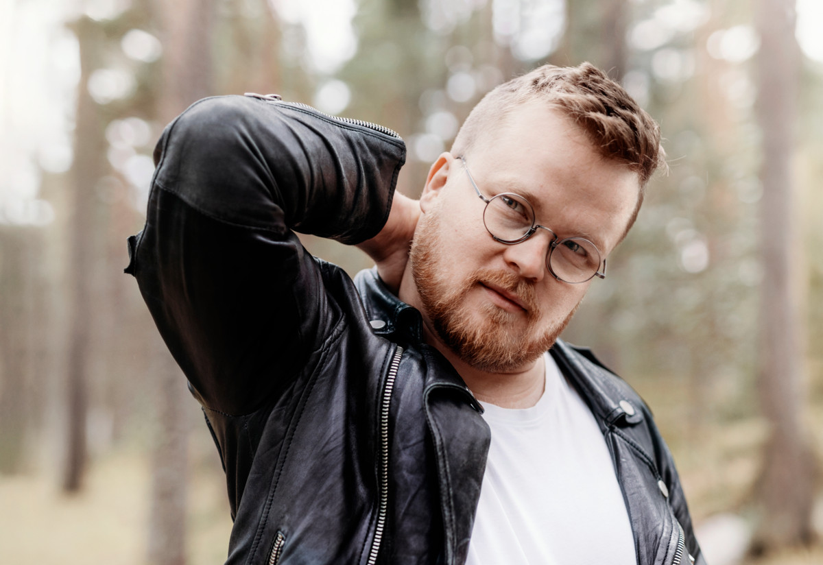 Kolmikymppisenä Jussi Pelkosesta tuli oman yhteisönsä toisinajattelija, kun kristinusko alkoi kiinnostaa häntä.