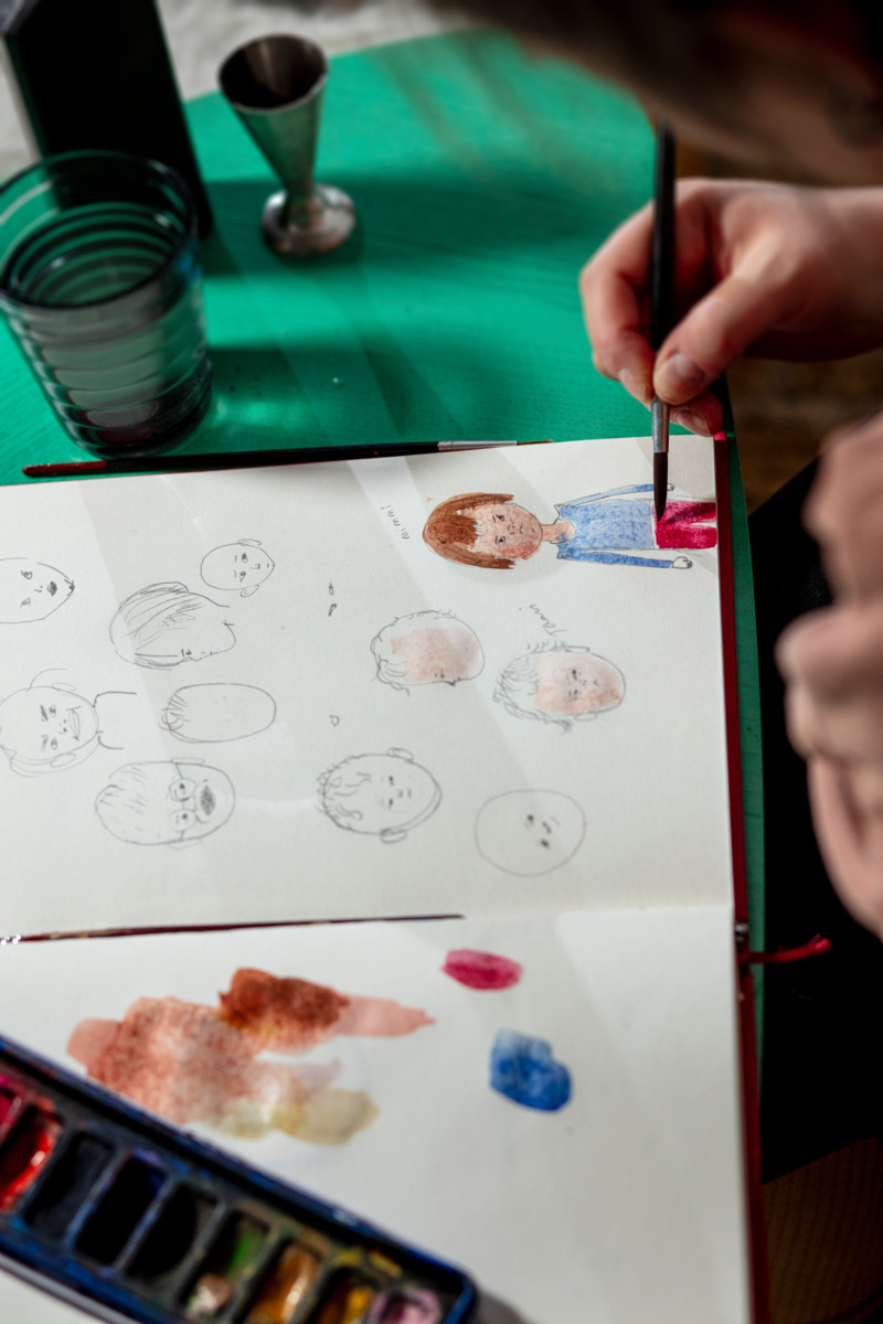 ”Kuvakirjan tarina voi olla tosi pieni tai valtavan suuri”, Maria Vilja sanoo. 