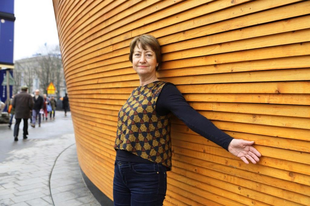 Pamela Mandart katsoo nyt eteenpäin. Vaikeista vaiheista vapautuminen vaati suunnitelmallista työtä. ”Itseään on työstettävä, jotta pääsee kiinni hyväksymiseen ja tyyneyteen.” 