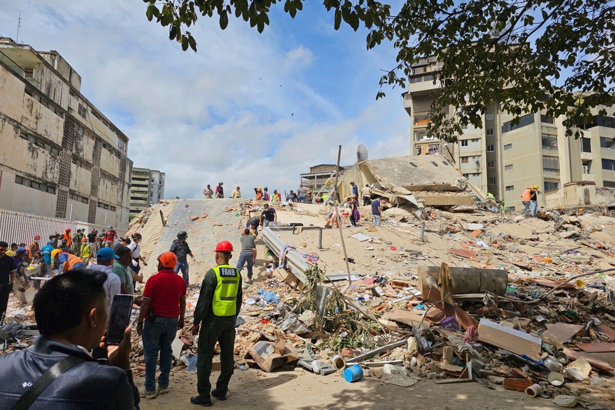 Venezuelaan iskenyt maanjäristys on aiheuttanut erityisen paljon tuhoa muun muassa maan pääkaupungissa Caracasissa. Kuva on otettu 25.6. kaupungissa sijaitsevan Luterilaisen Maailmanliiton toimiston lähellä.