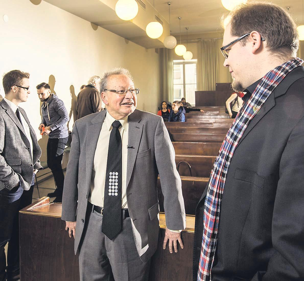 John Hedley Brooke oli Luonnontiede, maallistuminen ja teologia -seminaarin pääpuhuja, Aku Visala yksi sen järjestäjistä.