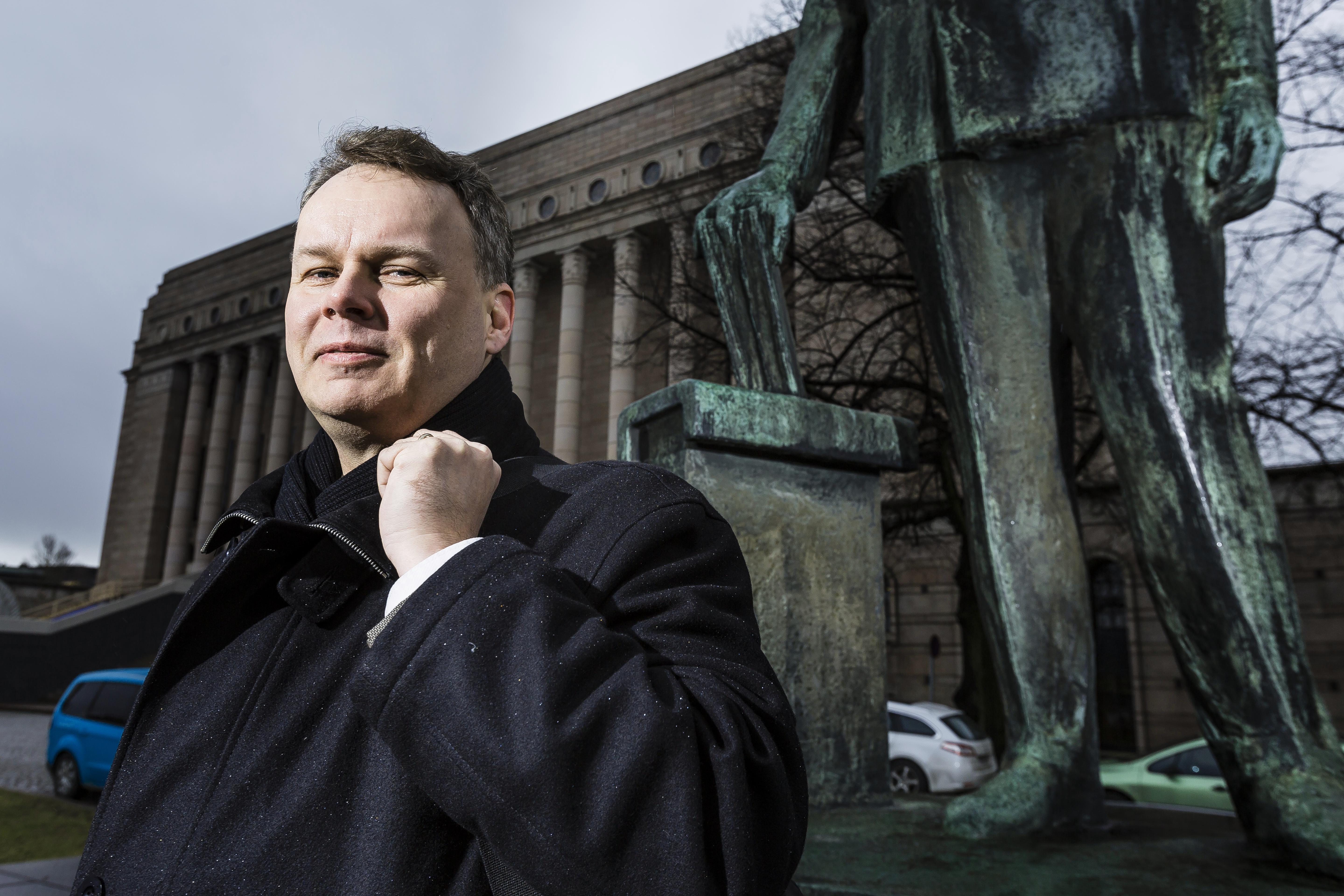 Viestiä vallattomilta. Sosiologian professori Juho Saari on jo vuosien ajan ollut mukana lukuisissa suomalaista vähäosaisuutta tutkivissa projekteissa.