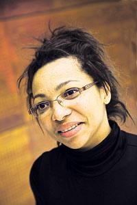 Maria Helena Pinto tekee väitöskirjaa uuden koreografisukupolven suhteesta perinteiseen tanssiin. Kuva: Sirpa Päivinen