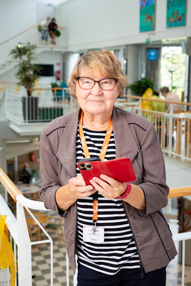 ”Ihminen voi tulla arkana ja vähätellä omaa osaamistaan. Silloin pitää kuunnella ja hieman tutustua, että alkujännitys poistuu”, Lea Grönlund sanoo.