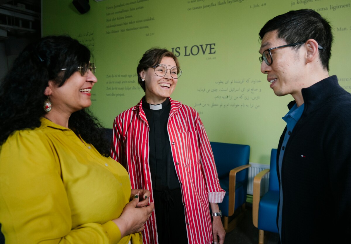 Aneela Zarish ja Jeremy Wong ovat kohdanneet Suomessa ystävällisiä ihmisiä.
