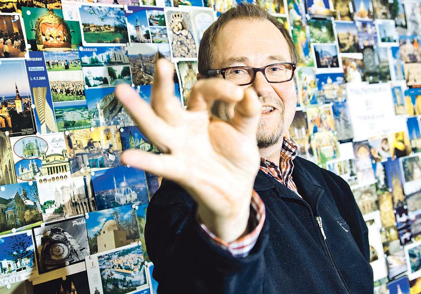 – Pyrin oppitunneilla siihen, että opiskelijoiden omille kokemuksille olisi tilaa ja kaikenlaisia pohdintoja kuunneltaisiin, Seppo Nyyssönen sanoo.