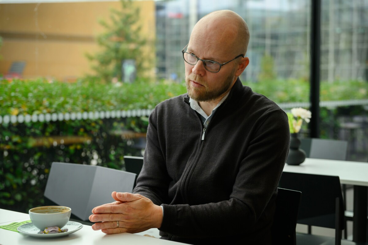 Jussi Ojalan mukaan konfliktien uhrien ääni ei aina neuvottelupöydissä kuulu.