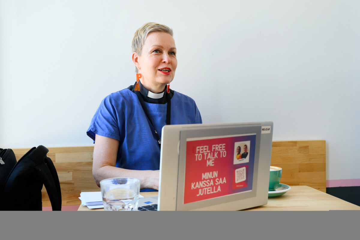 – Jos opiskelijan asia ei ole asiantuntijan omalla ydinosaamisalueella, niin sitten katsomme, kuka häntä voisi parhaiten auttaa, Kristiina Huotari kertoo. 