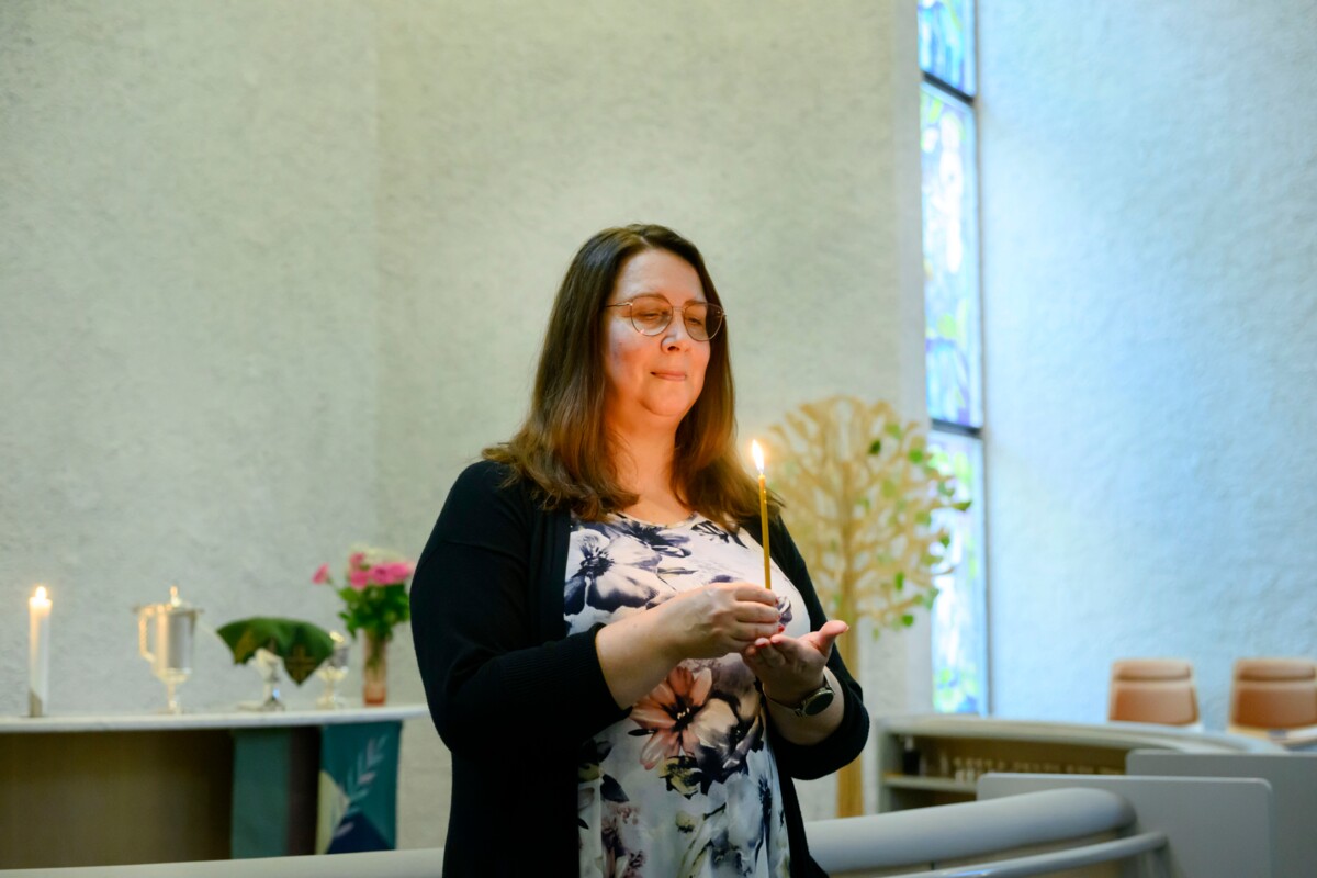 ”Tavallaan suruun kuuluvat vaiheet, mutta eivät ne mene järjestyksessä”, Maarit Suonen sanoo.