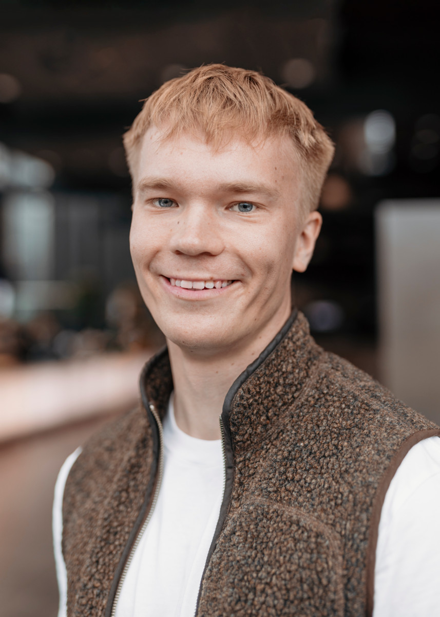 Jere Posti kilpaili nuorempana aitajuoksussa SM-tasolla. Kuva: Joonas Brandt