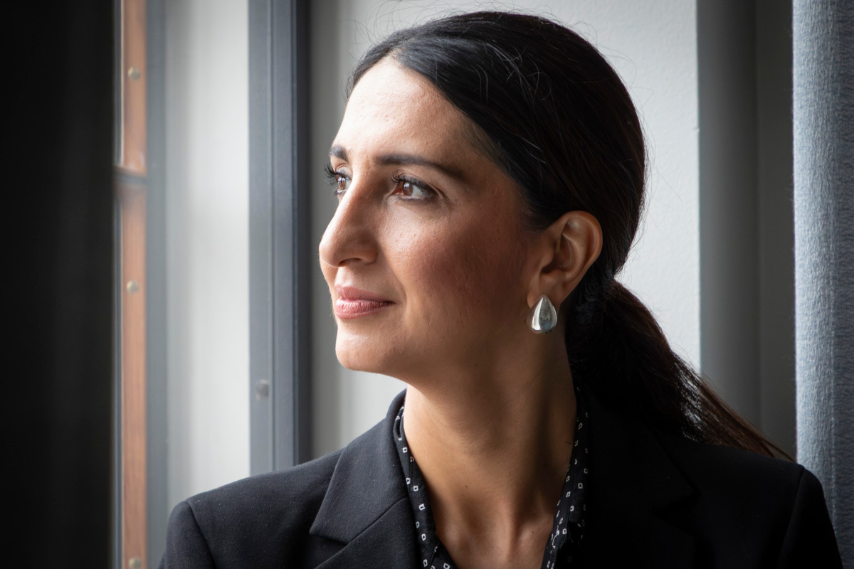 Nasima Razmyar kertoo olevansa äitinä välillä tiukka ja vaativa.