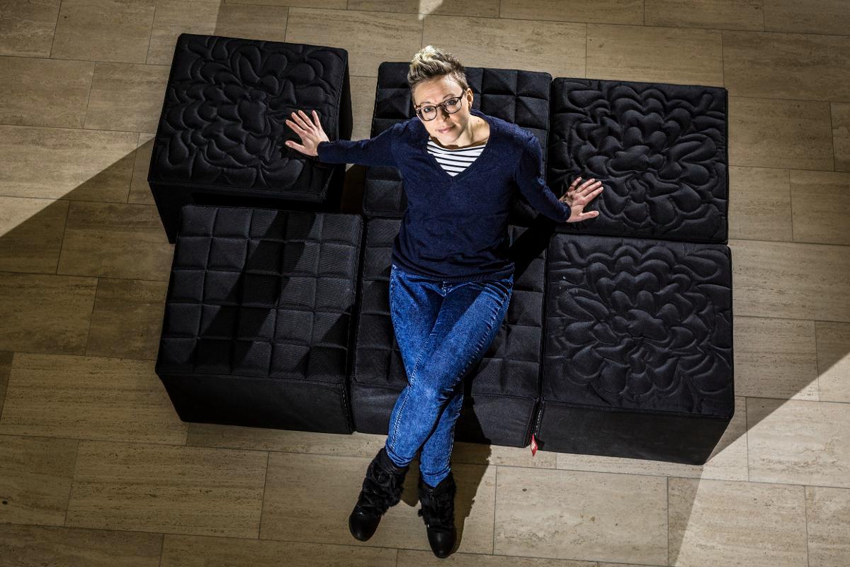 Taidekasvatusta opiskelleen Kaisa Kauppilan valokuvanäyttely avautuu Espoon kulttuurikeskuksessa. Vuodenvaihteessa hän itse vaihtoi alaa ja aloitti röntgenhoitajan opinnot.